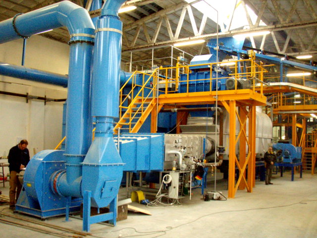 Výstavba hal a instalace technologie pro výrobu křemeliny Výstavba hal a instalace technologie pro výrobu křemeliny